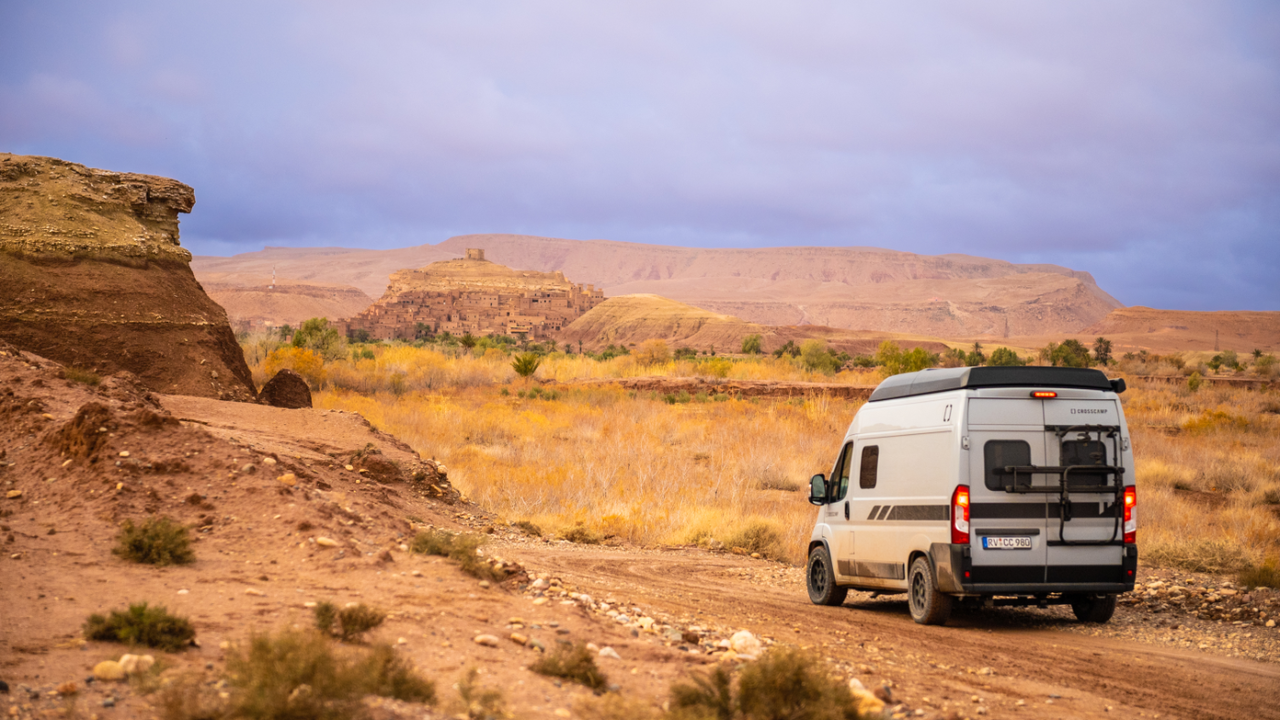 Neues CROSSCAMP Camper Van Modell FLEX 541 mit Camping-Ausstattung in Marokko 