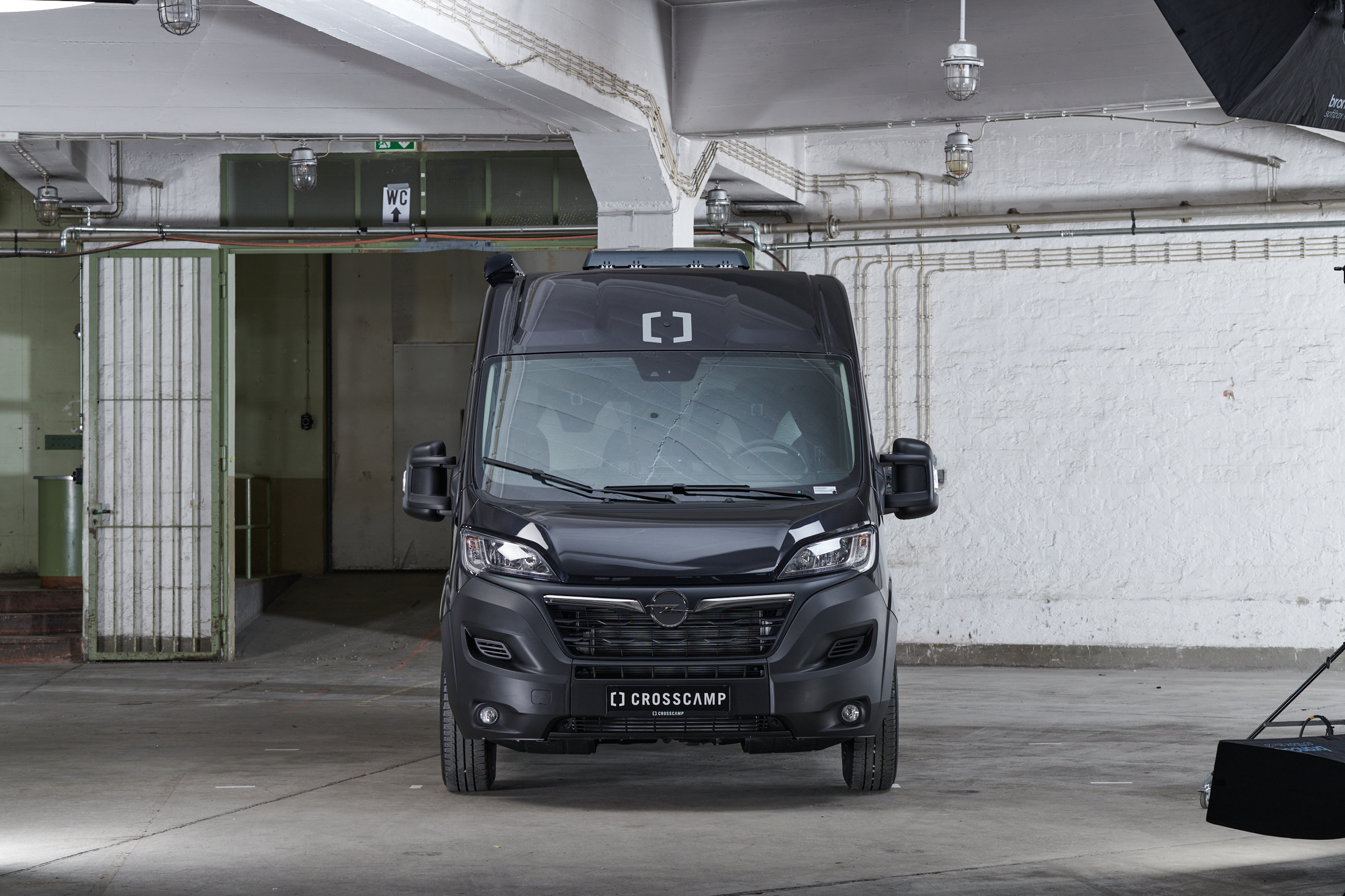 CROSSCAMP Camper Van FULL 600 | 640 in Garage