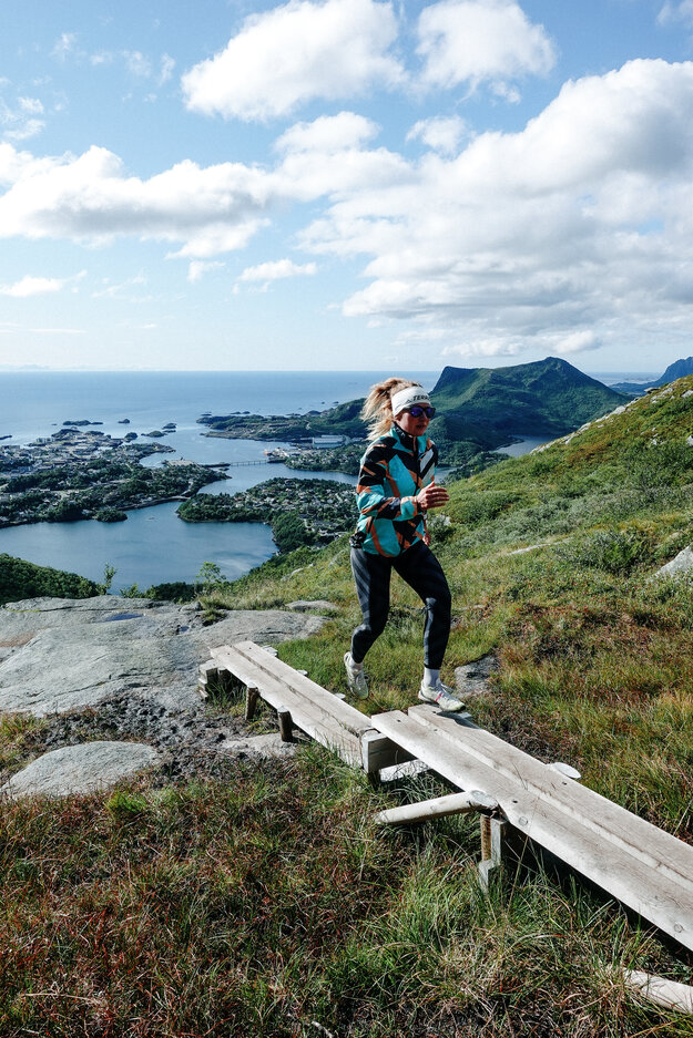 Caja Schöpf beim Trail Running in Norwegen