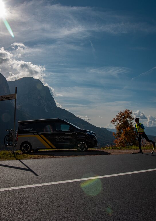 Skibergsteiger Finn Hösch unterwegs mit dem CROSSCAMP