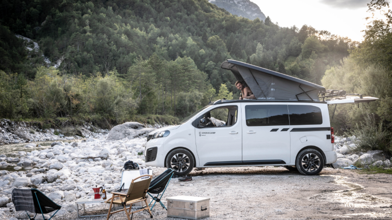 Camping mit Camper-Van im Soca-Tal in Slowenien