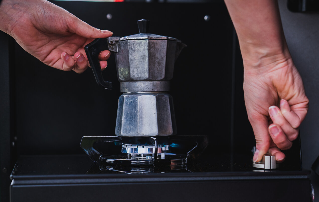 Kaffee aus der Heckküche des CROSSCAMP