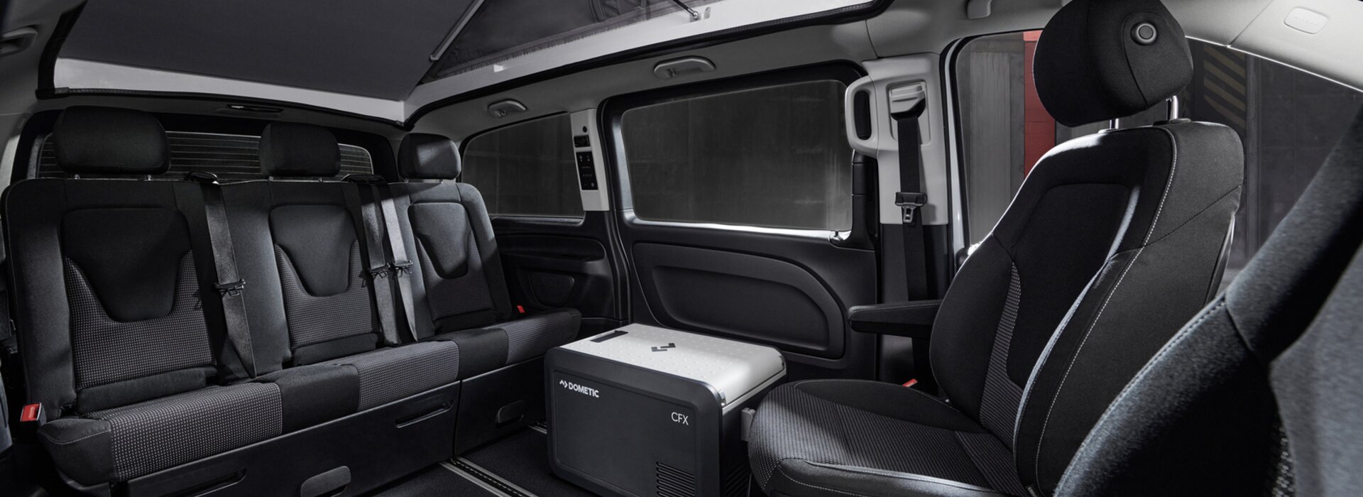 Innenraum CROSSCAMP BASE X auf Mercedes Benz Vito Basis 