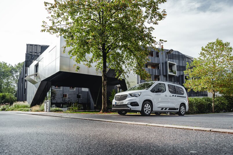 CROSSCAMP LITE S Urban Camper auf OPEL-Basis